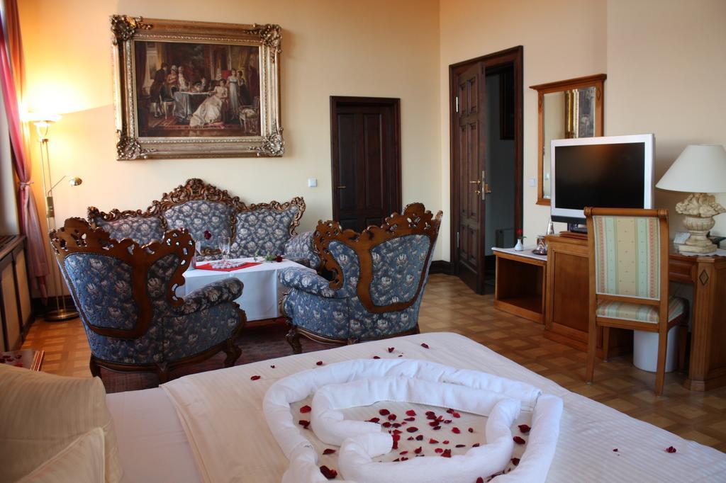 Schlosshotel Zum Markgrafen كيدلينبورغ المظهر الخارجي الصورة